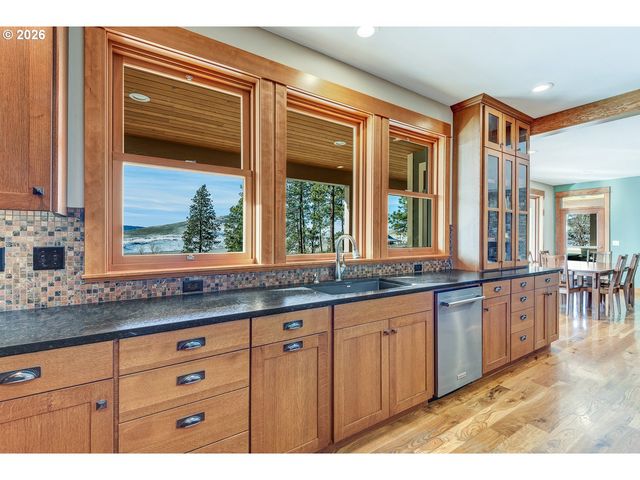 61615 HIGH VALLEY Rd, Union, OR 97883