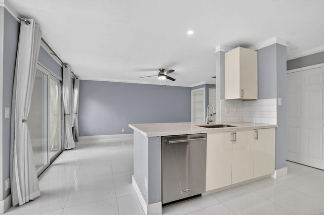 6773 Boca Pines Trail, Boca Raton, FL 33433