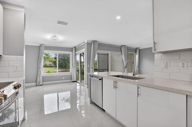 6773 Boca Pines Trail, Boca Raton, FL 33433