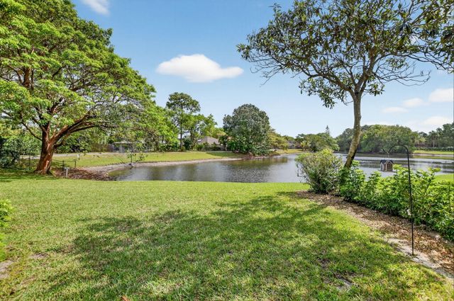 6773 Boca Pines Trail, Boca Raton, FL 33433