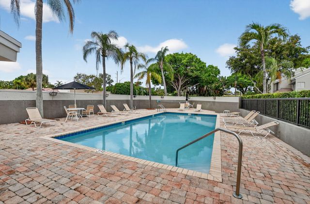 6773 Boca Pines Trail, Boca Raton, FL 33433