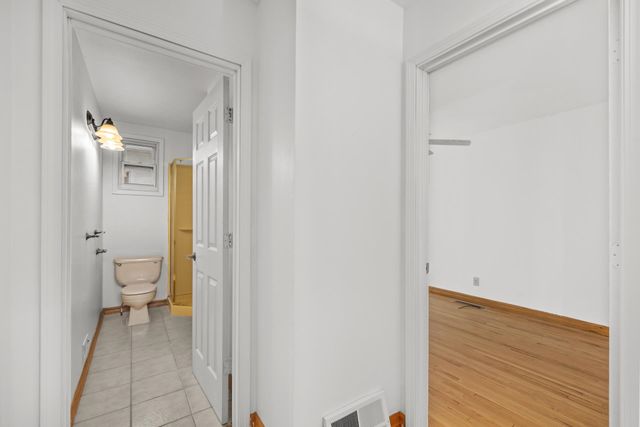 224 SE 11th Ave, Minot, ND 58701