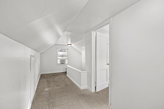 224 SE 11th Ave, Minot, ND 58701