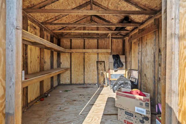 224 SE 11th Ave, Minot, ND 58701