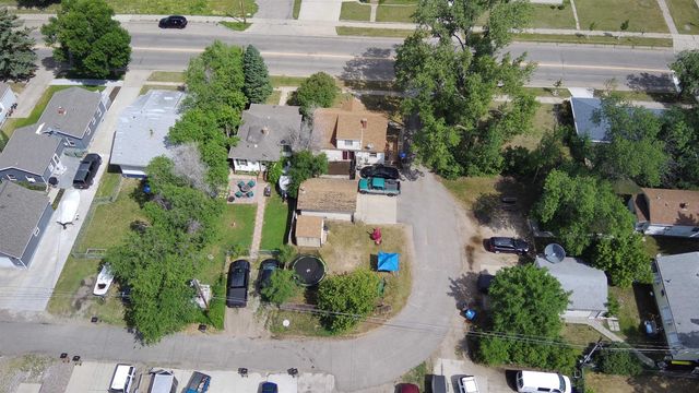 224 SE 11th Ave, Minot, ND 58701