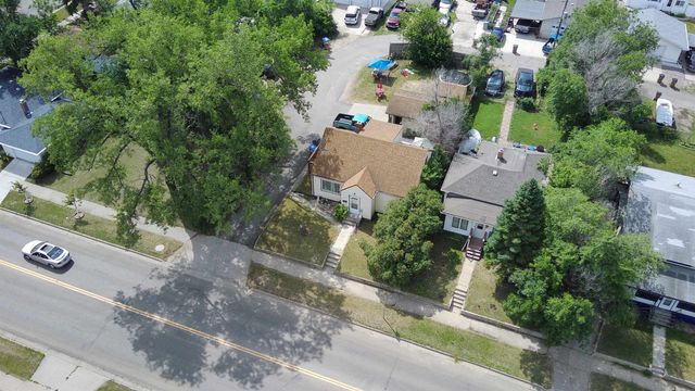 224 SE 11th Ave, Minot, ND 58701