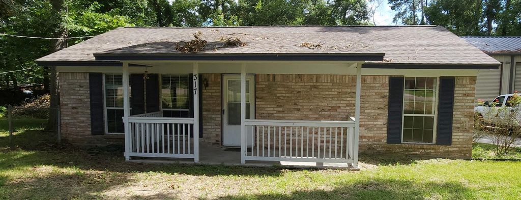 317 Arrowhead Drive, Conroe, TX 77316