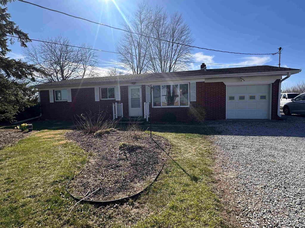 251 N 1100 E Road, Greentown, IN 46936