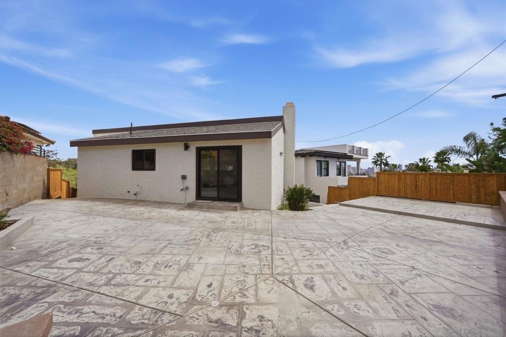 Image 39 of property listing at 3344 Goldfinch St, San Diego, CA 92103
