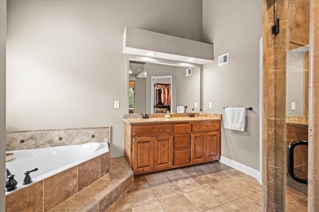 21408 W 47th Court, Shawnee, KS 66218