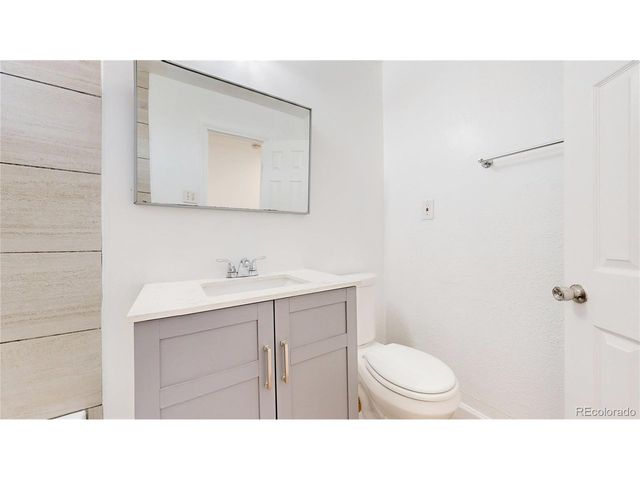 345 S Utica St, Denver, CO 80219