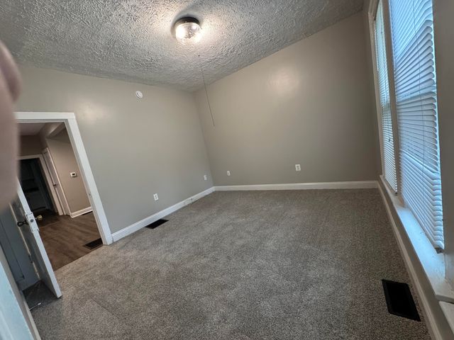 927 Prospect Avenue NE, Grand Rapids, MI 49503
