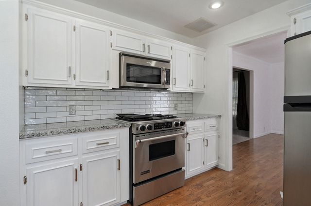 612 E Glendale Street, Aurora, MO 65605