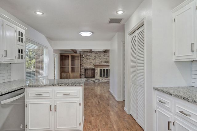 612 E Glendale Street, Aurora, MO 65605