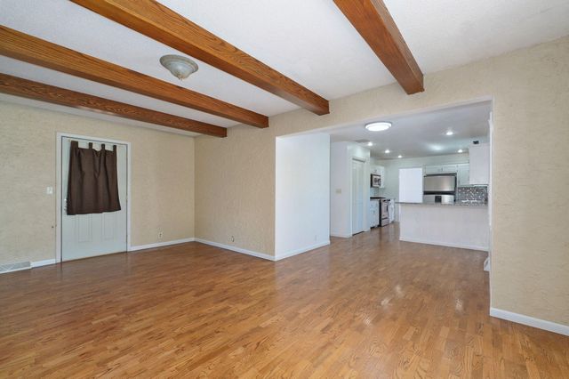 612 E Glendale Street, Aurora, MO 65605