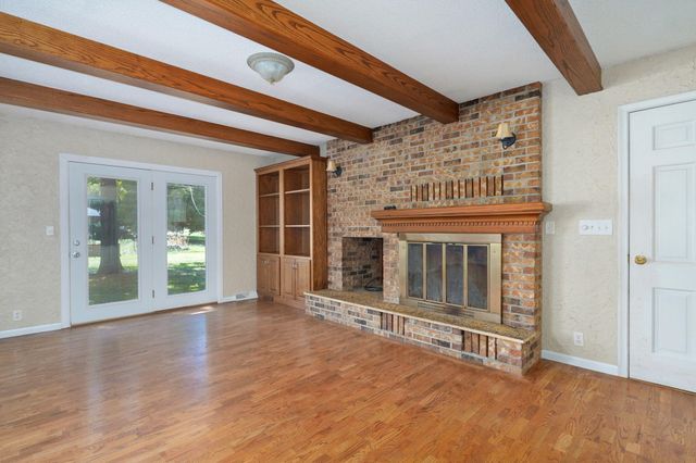 612 E Glendale Street, Aurora, MO 65605