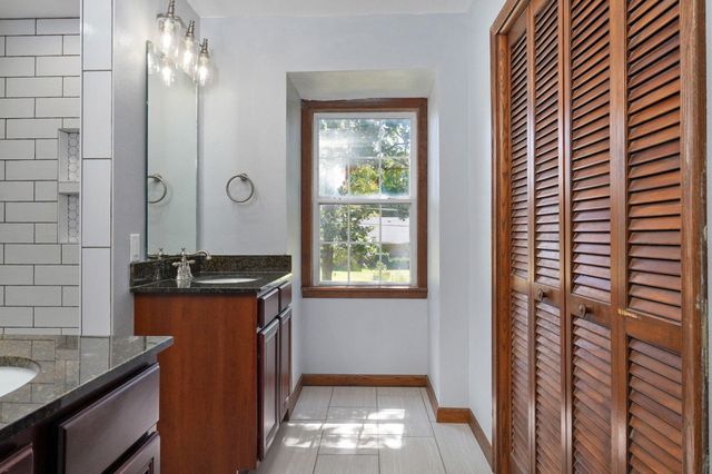 612 E Glendale Street, Aurora, MO 65605