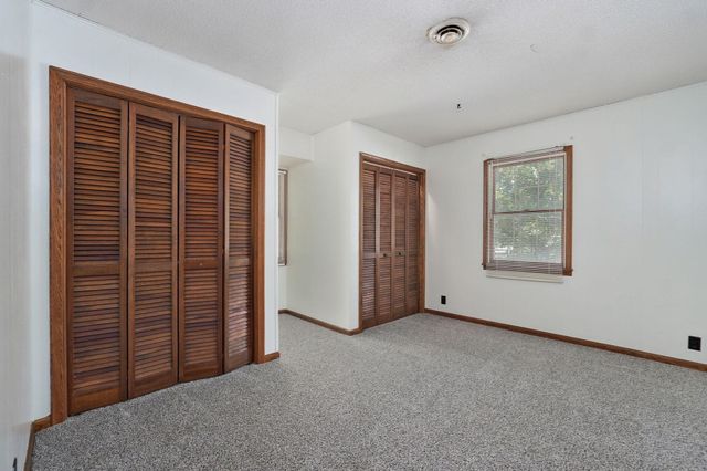 612 E Glendale Street, Aurora, MO 65605