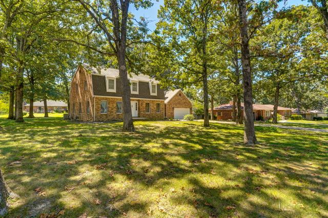 612 E Glendale Street, Aurora, MO 65605