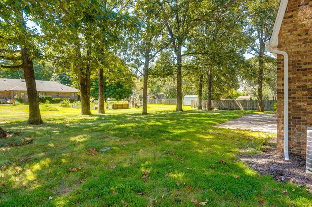 612 E Glendale Street, Aurora, MO 65605