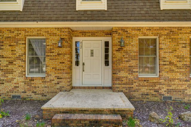 612 E Glendale Street, Aurora, MO 65605