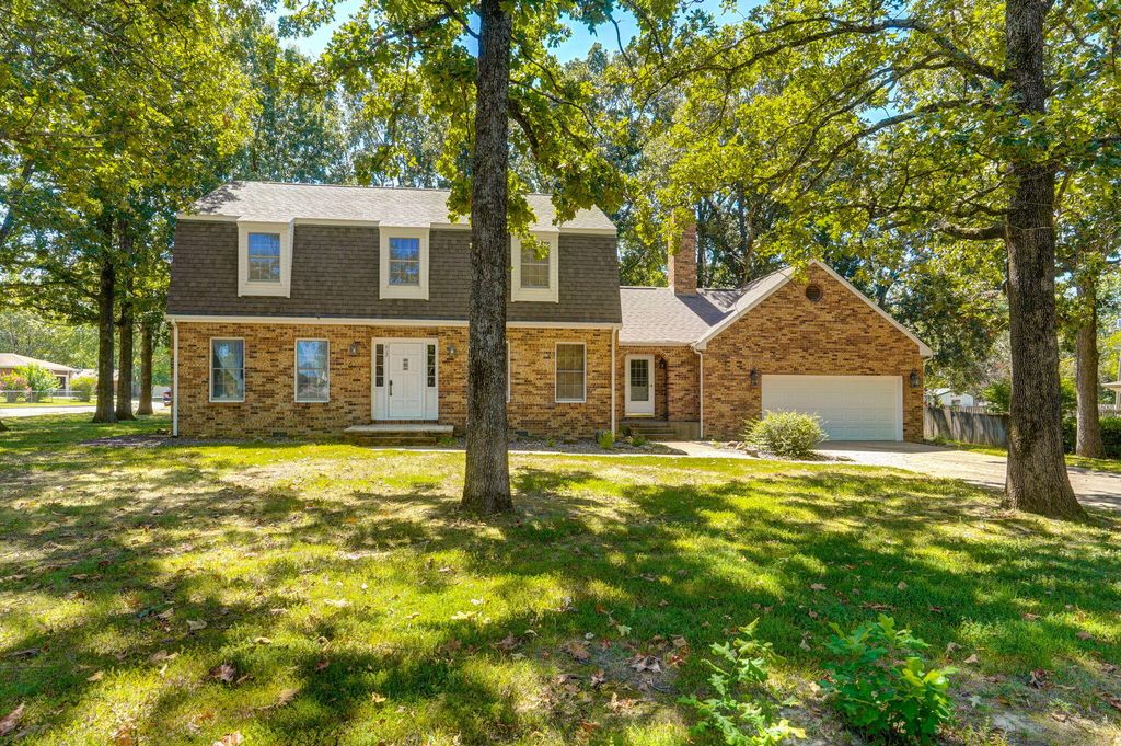 612 E Glendale Street, Aurora, MO 65605