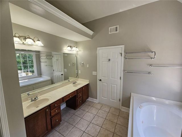 1755 Wheat Grass Way, Grayson, GA 30017