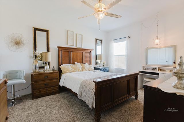 517 Halfmoon DR, Lockhart, TX 78644