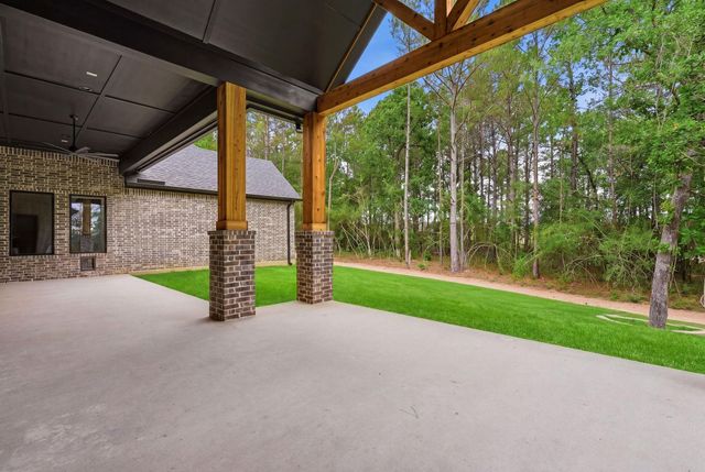 8104 High Meadow Ridge Court, Montgomery, TX 77316