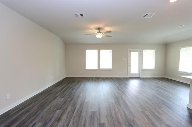 1435 Waggoner Ranch Trail, Conroe, TX 77301