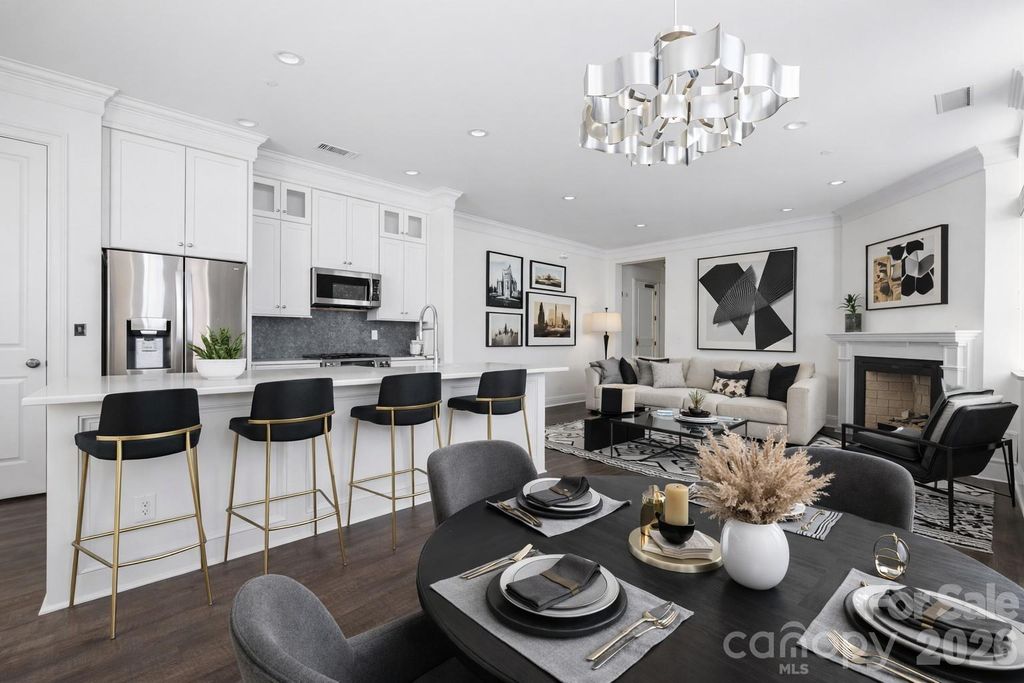 229 N Church Street 100, Charlotte, NC 28202