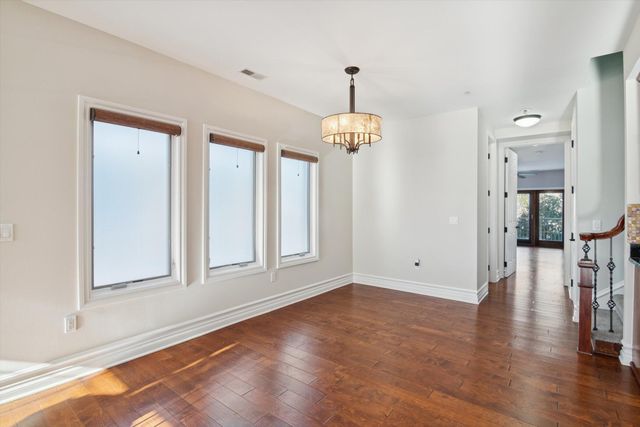 934 W Huron Street, Ann Arbor, MI 48103