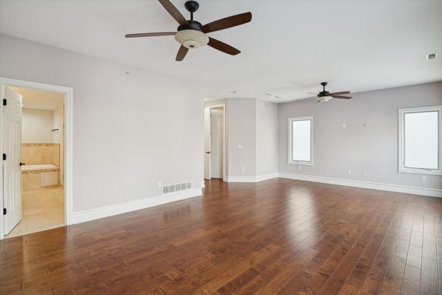 934 W Huron Street, Ann Arbor, MI 48103