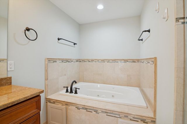 934 W Huron Street, Ann Arbor, MI 48103