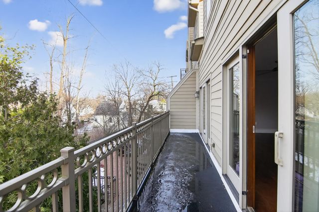 934 W Huron Street, Ann Arbor, MI 48103