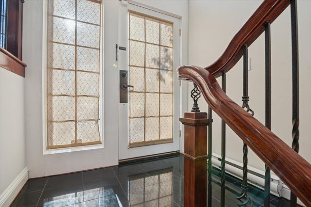 934 W Huron Street, Ann Arbor, MI 48103