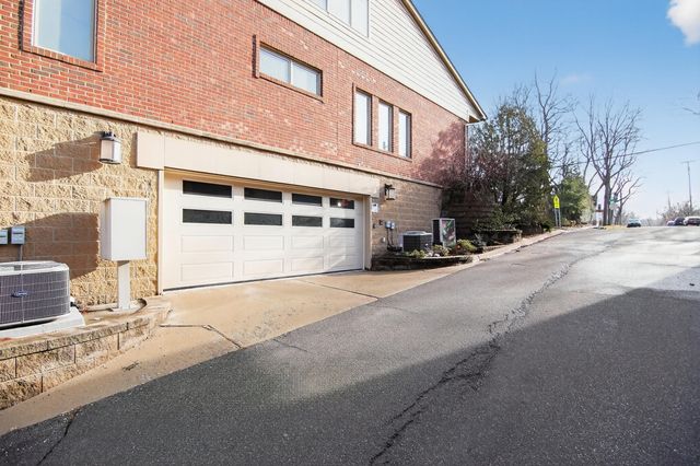 934 W Huron Street, Ann Arbor, MI 48103