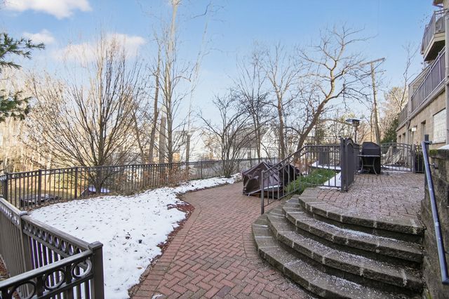 934 W Huron Street, Ann Arbor, MI 48103