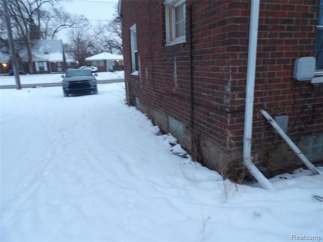 19985 Meyers Road, Detroit, MI 48235