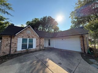 4320 Spindletree Lane, Fort Worth, TX 76137