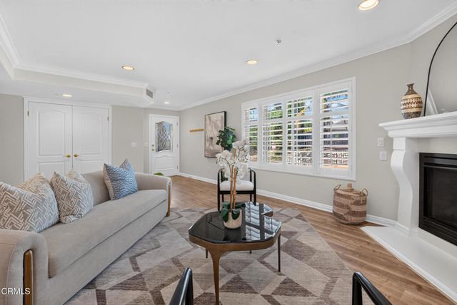 2435 Florencita W 105, Montrose, CA 91020