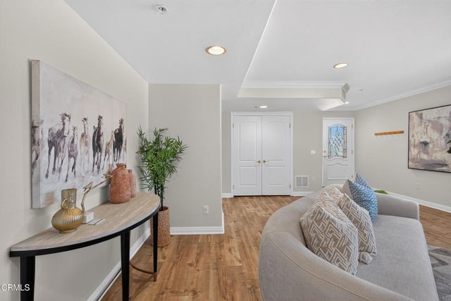 2435 Florencita W 105, Montrose, CA 91020