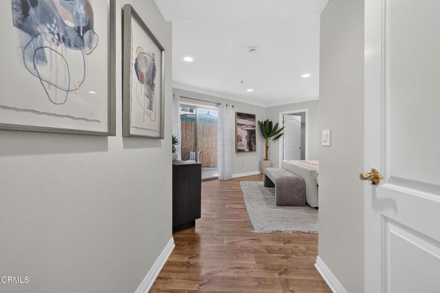 2435 Florencita W 105, Montrose, CA 91020