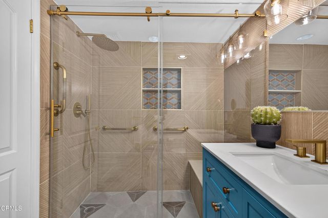 2435 Florencita W 105, Montrose, CA 91020