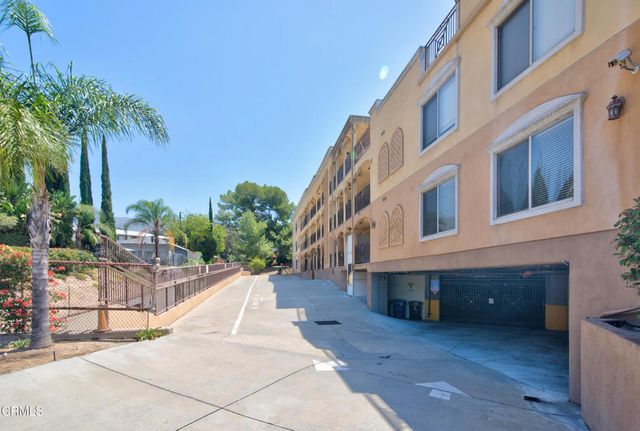 2435 Florencita W 105, Montrose, CA 91020