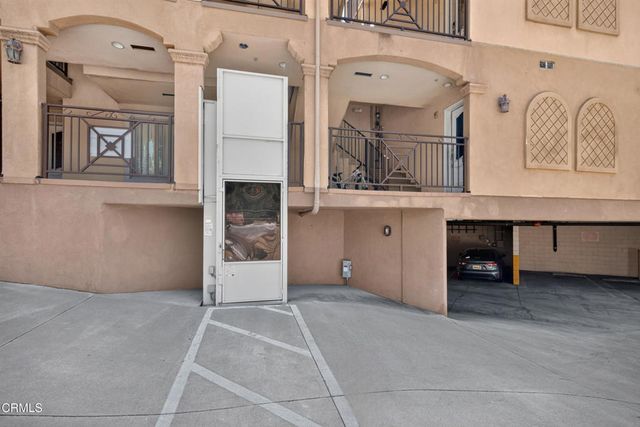 2435 Florencita W 105, Montrose, CA 91020