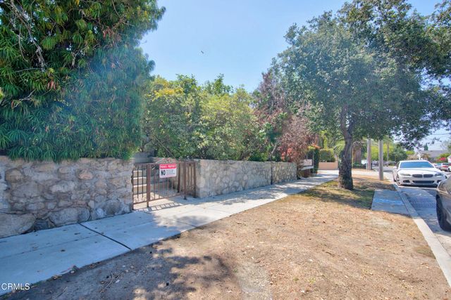 2435 Florencita W 105, Montrose, CA 91020