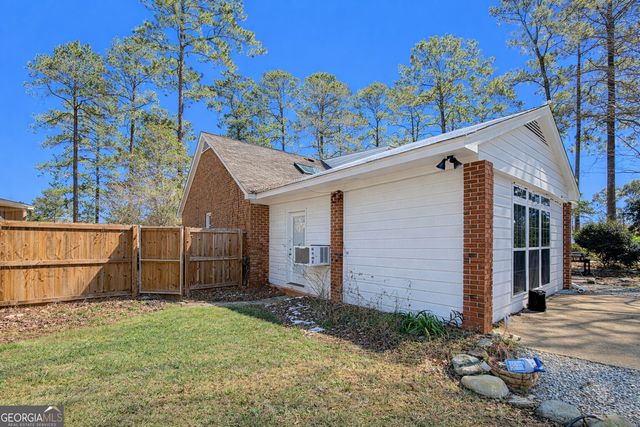 2318 Meadow Brook Lane, Albany, GA 31707