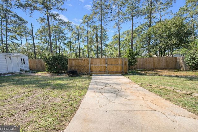 2318 Meadow Brook Lane, Albany, GA 31707