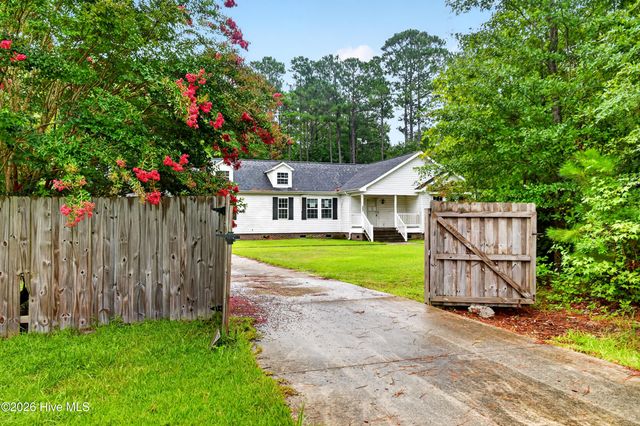 467 Union Bethel Road, Hampstead, NC 28443